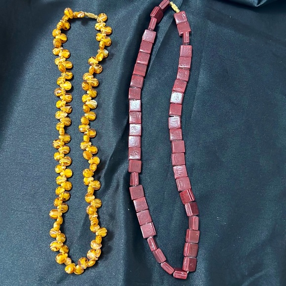 Handmade Necklace shell-stone (light brown zigzag + Ivory + brown square bead) - Picture 4 of 12